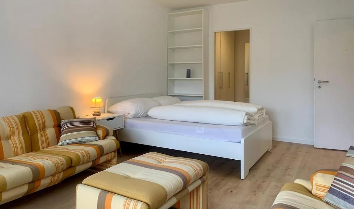 Central Flat With 3 Bedrooms And Free Parking Space Monachium Niemcy