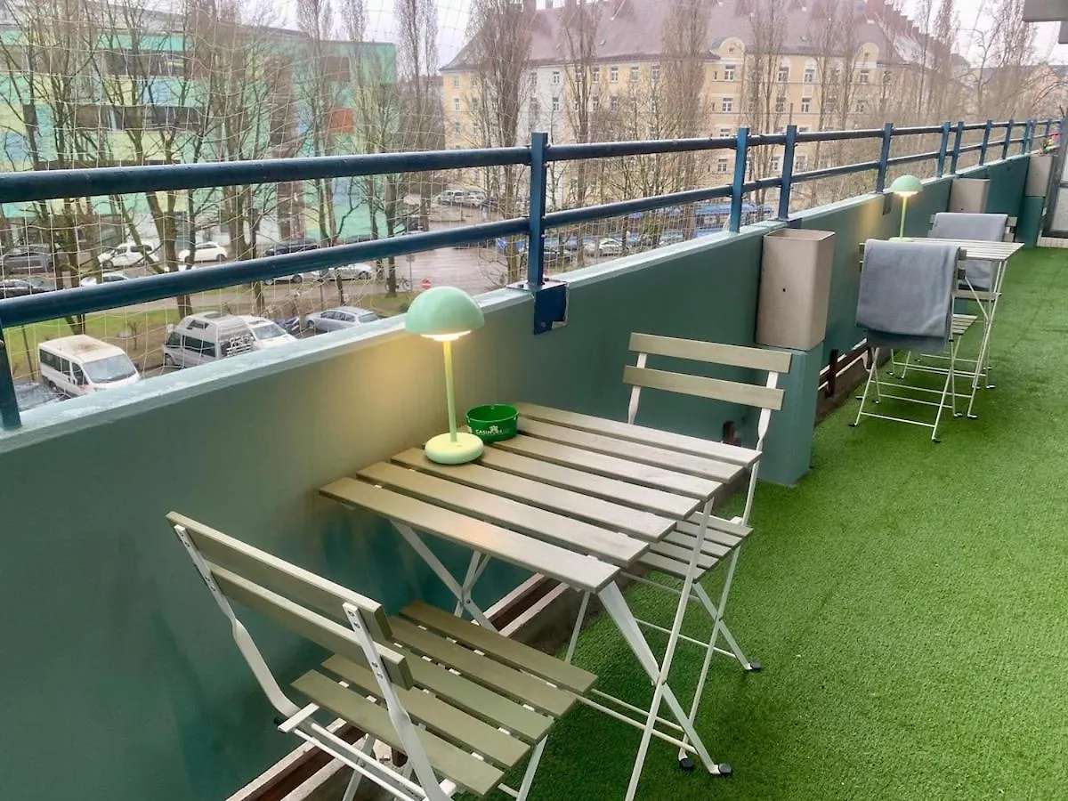 Central Flat With 3 Bedrooms And Free Parking Space Monachium Apartament